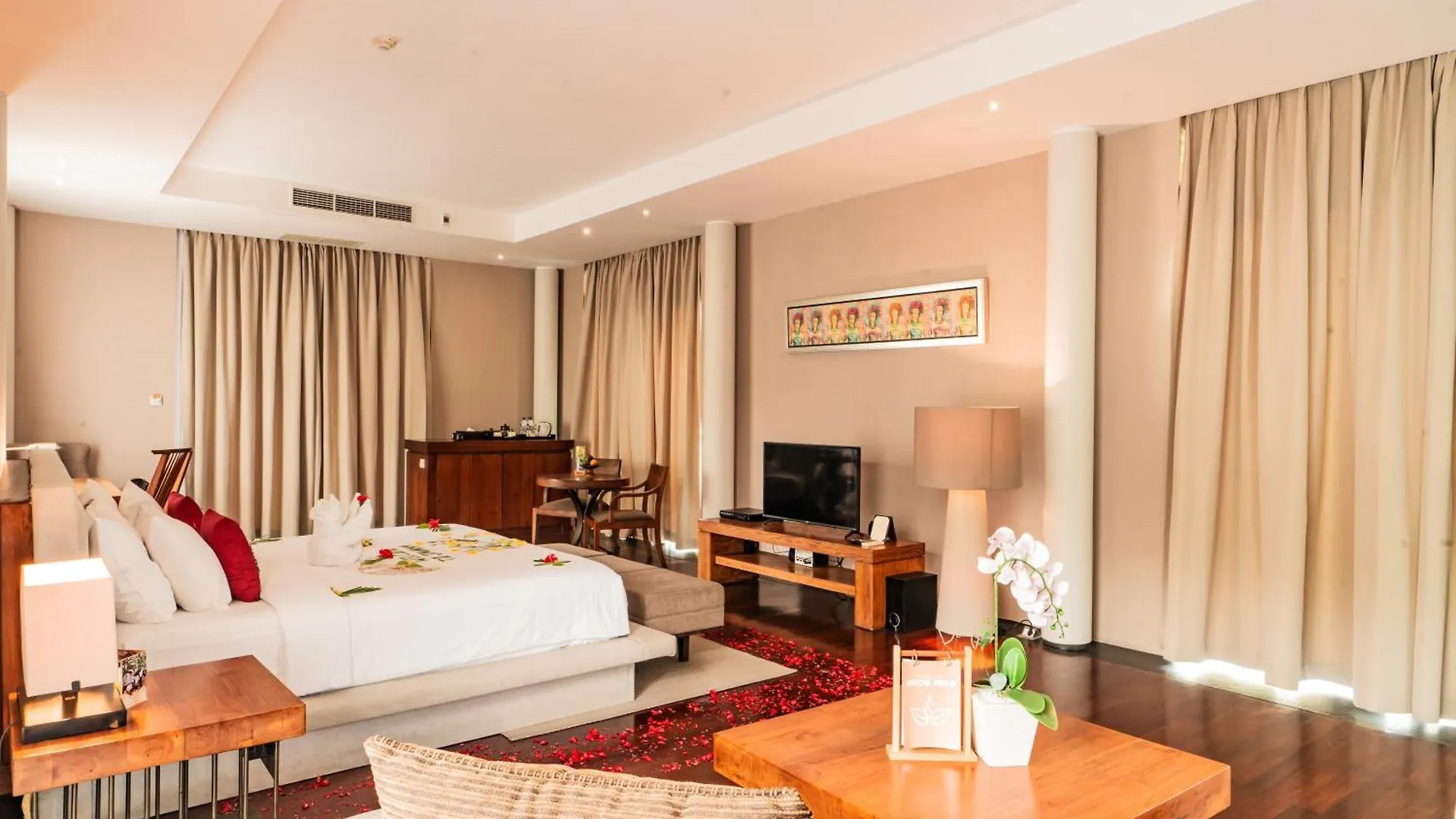 Javana Royal Villas Seminyak